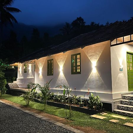 Calm Shack - 2 Bedroom-Boutique Farm Stay Munnar Exterior foto